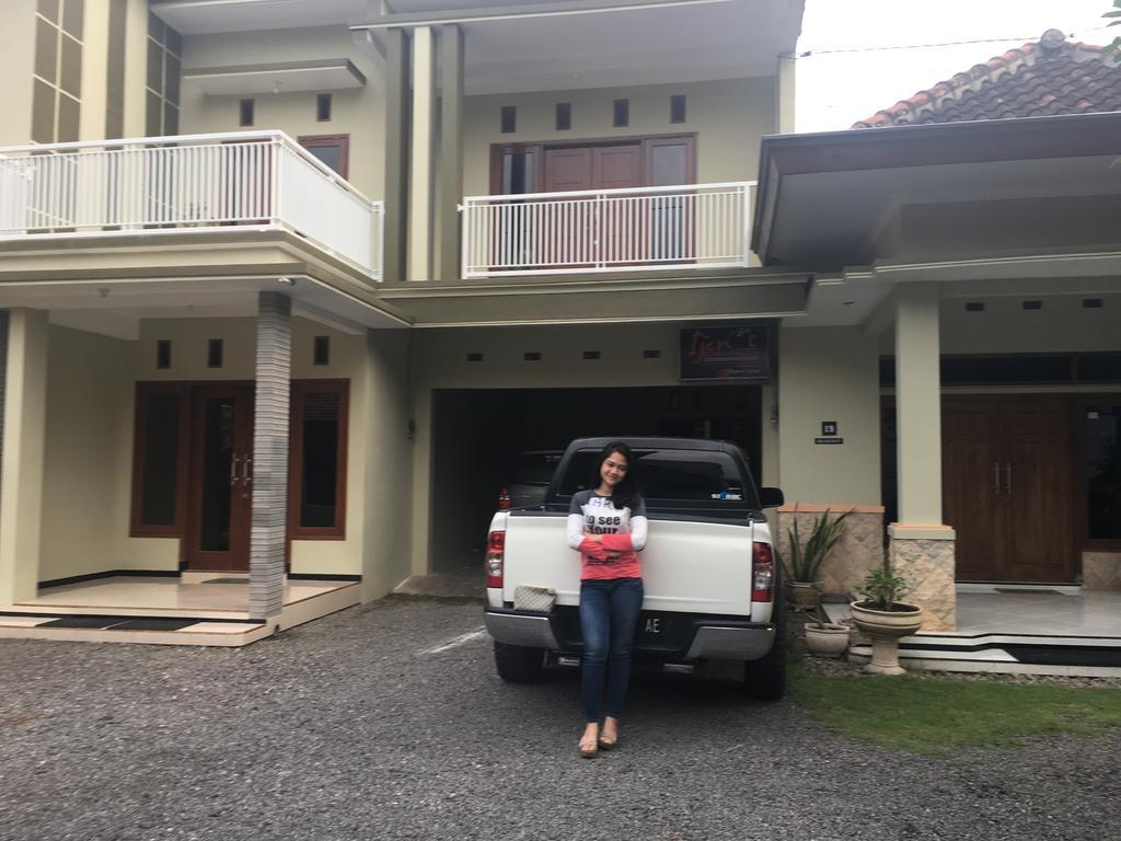 Ijen Bondowoso Home Stay Exterior photo
